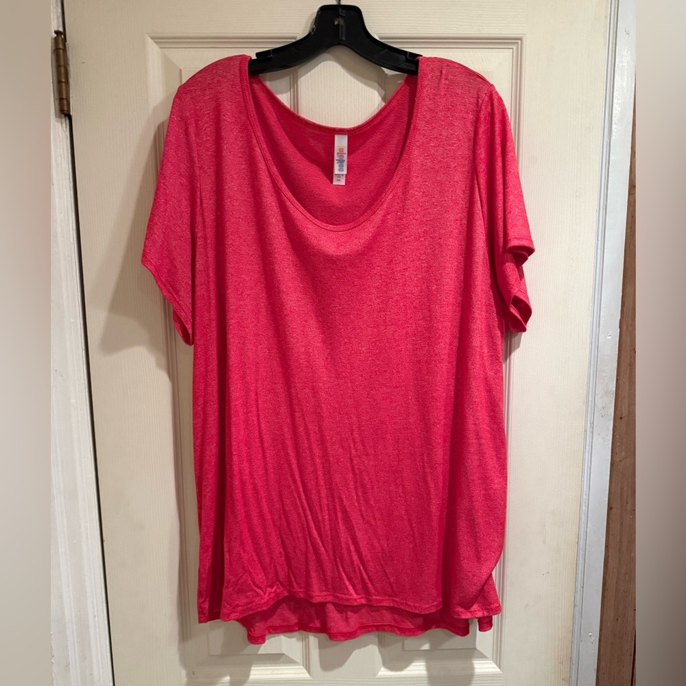 LuLaRoe Vibrant Pink Short Sleeve Tee